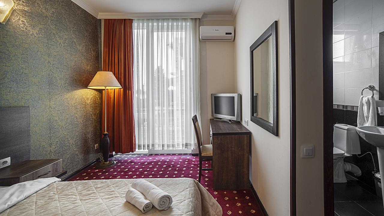 Orange Hotel Gonio Dış mekan fotoğraf